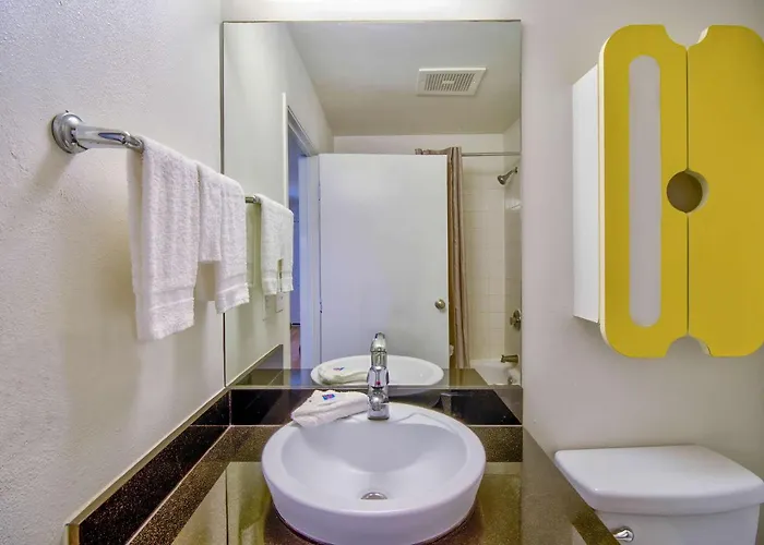 6-phoenix, Az - Deer Valley Hotel Phoenix